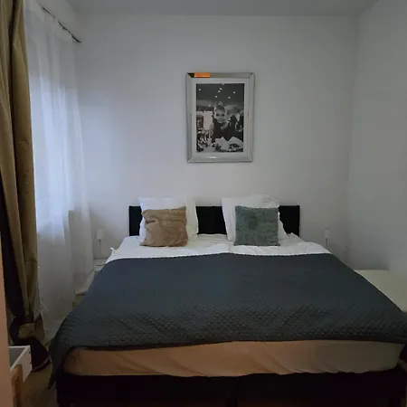 Apartament Lacasa-mia